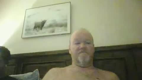 Snapshot of black_n_white4 chatting on February 28, 11:22 am black_n_white4 online show from February 28, 11:22 am