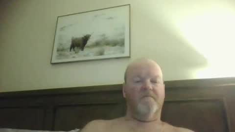 Snapshot of black_n_white4 chatting on March 7, 11:07 am black_n_white4 online show from March 7, 11:07 am