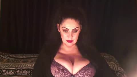 Snapshot of black_pearls chatting on February 11, 4:01 am Sarah online show from February 11, 4:01 am