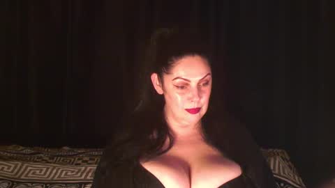 Sarah online show from October 10, 10:09 pm