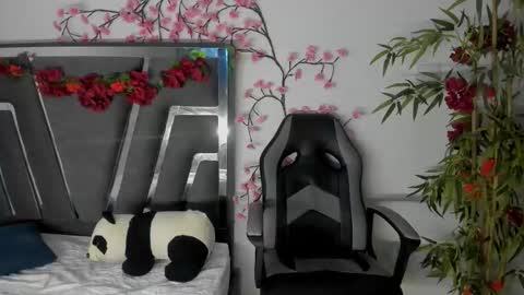 Snapshot of black_rose02 chatting on September 19, 11:33 am B L A C K  R O S E  online show from September 19, 11:33 am