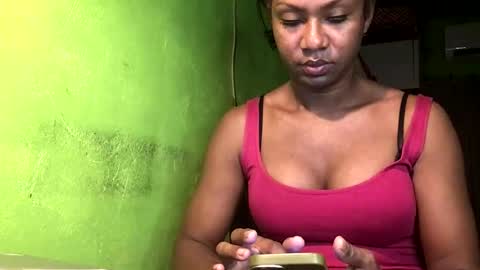 Snapshot of blackasiancockts chatting on November 18, 7:02 am Crystal online show from November 18, 7:02 am