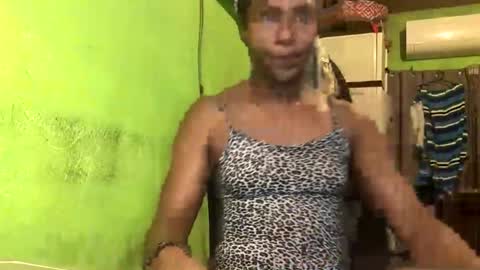 Snapshot of blackasiancockts chatting on November 19, 3:06 am Crystal online show from November 19, 3:06 am