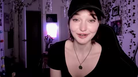 Ella online show from March 27, 2:39 am