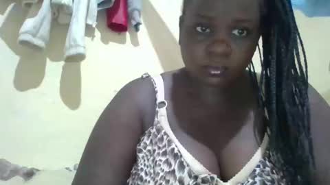 Snapshot of blackbuty chatting on October 3, 11:51 am BELYNE online show from October 3, 11:51 am