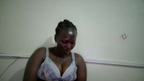 Snapshot of blackdollshe chatting on April 7, 5:35 pm Sheila online show from April 7, 5:35 pm