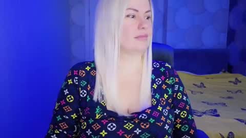 blackeyes11 online show from March 2, 12:57 am