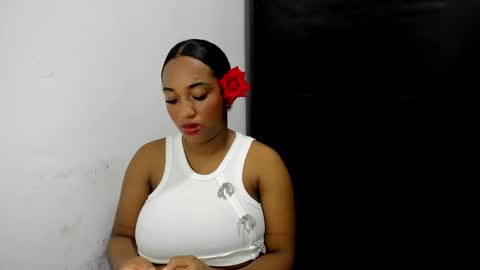 Snapshot of blackitybae chatting on October 30, 1:29 am Shophie White online show from October 30, 1:29 am