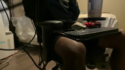 Snapshot of blackjag107 chatting on September 28, 8:52 am blackjag107 online show from September 28, 8:52 am