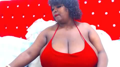 Snapshot of blackladyqx chatting on February 21, 3:35 pm blackladyqx online show from February 21, 3:35 pm