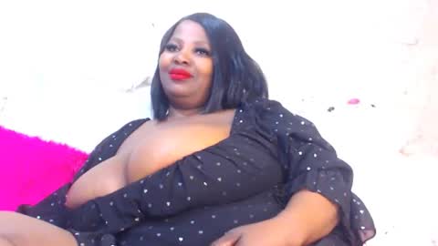 blackladyqx82 online show from June 6, 9:41 pm