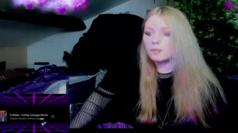 Morgane online show from December 5, 3:48 am