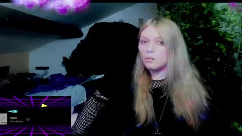 Morgane online show from December 5, 8:11 pm