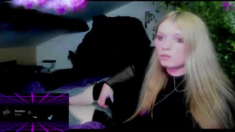 Morgane online show from December 8, 10:47 pm