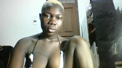 blackmarvel02 online show from December 1, 4:06 am