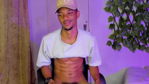 Snapshot of blackmaster_4u chatting on September 11, 12:22 am Angel James online show from September 11, 12:22 am