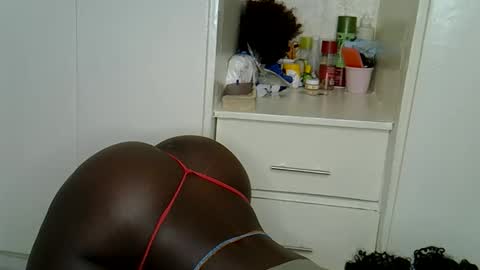 Snapshot of blackmela chatting on February 12, 9:54 pm Blackmela online show from February 12, 9:54 pm