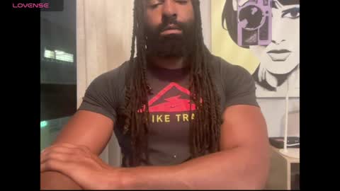 blackmuscles77 online show from March 31, 12:01 am