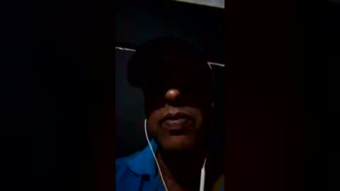 Snapshot of blacknwhite713 chatting on June 17, 1:45 pm blacknwhite713 online show from June 17, 1:45 pm