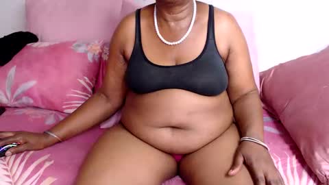 Snapshot of blackrose4ya chatting on December 10, 11:43 am blackrose4ya online show from December 10, 11:43 am