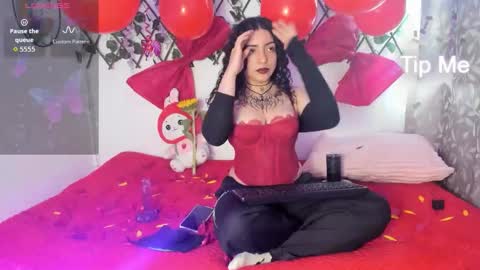 Snapshot of blackrose_19 chatting on February 14, 6:48 pm BlackRose online show from February 14, 6:48 pm