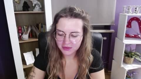 Z O E Y online show from October 13, 4:34 am