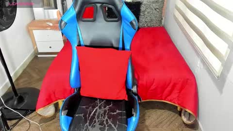 Snapshot of blacksex_boy chatting on October 30, 9:44 am Marlon online show from October 30, 9:44 am