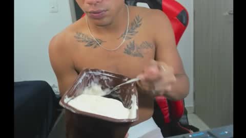 Snapshot of blacksex_boy chatting on January 18, 7:17 pm Marlon online show from January 18, 7:17 pm