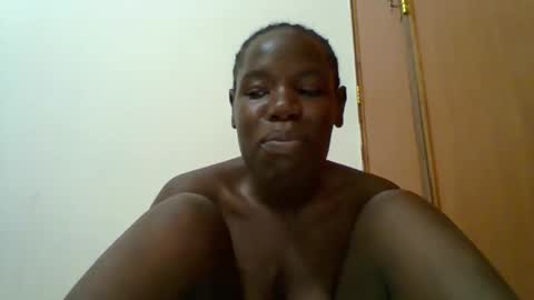 Snapshot of blacksexygal chatting on November 20, 8:52 pm SARAH online show from November 20, 8:52 pm