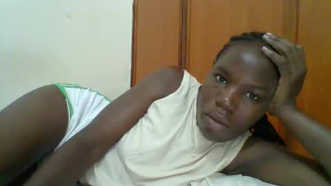 Snapshot of blacksexygal chatting on March 24, 7:08 pm SARAH online show from March 24, 7:08 pm