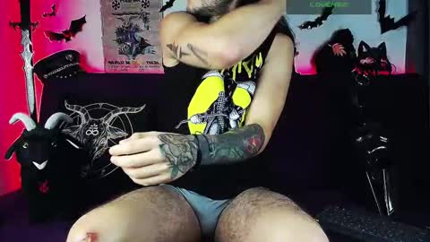 Snapshot of blackwolf_6 chatting on September 28, 8:25 pm Dave online show from September 28, 8:25 pm