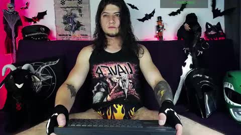 Snapshot of blackwolf_6 chatting on October 9, 7:34 pm Dave online show from October 9, 7:34 pm