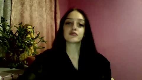 Snapshot of blacky_berry chatting on December 11, 6:31 pm Ivy online show from December 11, 6:31 pm
