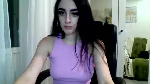 Snapshot of blacky_berry chatting on January 9, 4:28 pm Ivy online show from January 9, 4:28 pm