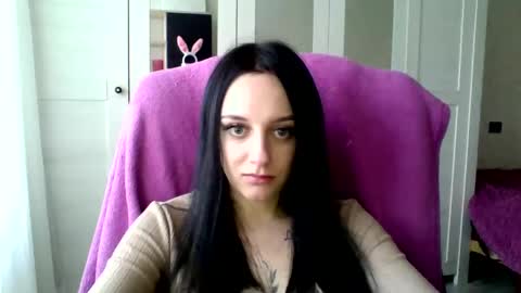 Snapshot of blacky_berry chatting on January 14, 1:49 pm Ivy online show from January 14, 1:49 pm