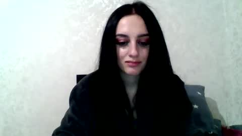 Snapshot of blacky_berry chatting on January 23, 12:35 am Ivy online show from January 23, 12:35 am