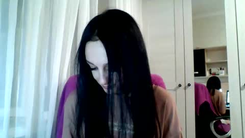 Snapshot of blacky_berry chatting on February 9, 5:11 pm Ivy online show from February 9, 5:11 pm