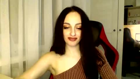 Snapshot of blacky_berry chatting on March 7, 9:38 pm Ivy online show from March 7, 9:38 pm