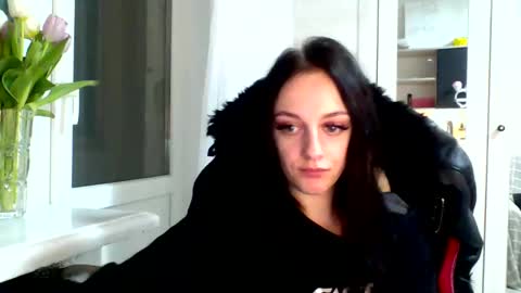 Snapshot of blacky_berry chatting on March 12, 8:20 pm Ivy online show from March 12, 8:20 pm