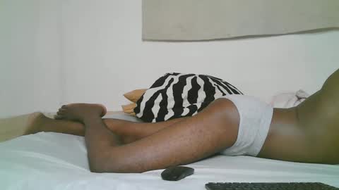 Snapshot of blackzilian_ chatting on October 26, 11:27 am HASSAN online show from October 26, 11:27 am