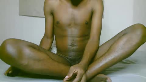 Snapshot of blackzilian_ chatting on October 31, 11:50 pm HASSAN online show from October 31, 11:50 pm