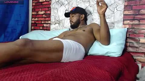 Snapshot of blade_foxx chatting on April 29, 10:19 am Richard online show from April 29, 10:19 am