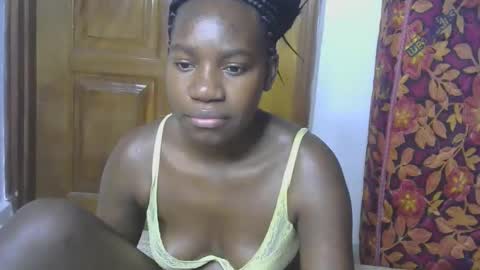 Snapshot of blahkbeauty chatting on October 14, 2:23 am VIVIAN online show from October 14, 2:23 am