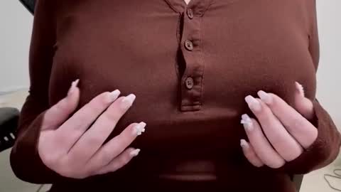 Snapshot of blair_noelle chatting on March 24, 10:26 pm blair_noelle online show from March 24, 10:26 pm