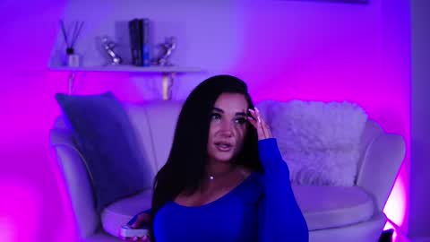 Snapshot of blairbloom chatting on March 27, 3:01 pm BlaireBloom online show from March 27, 3:01 pm