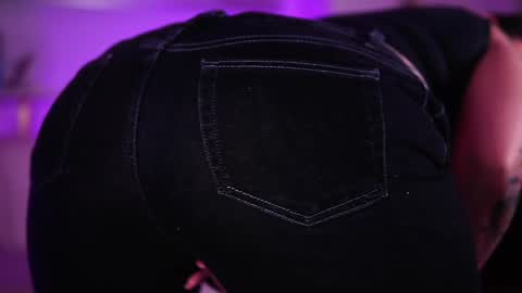 Snapshot of blairbloom chatting on April 1, 1:41 pm BlaireBloom online show from April 1, 1:41 pm