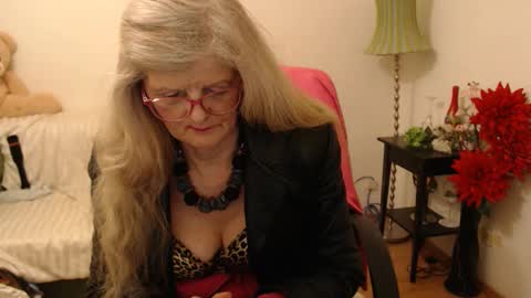 Snapshot of blairfort chatting on January 18, 3:31 am blairfort online show from January 18, 3:31 am