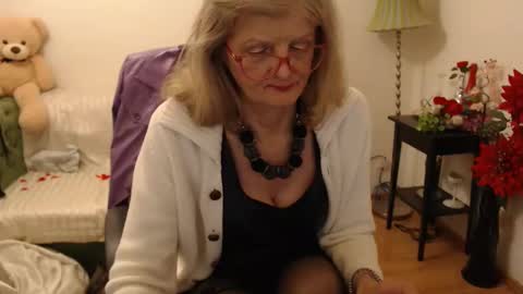 Snapshot of blairfort chatting on February 12, 12:37 am blairfort online show from February 12, 12:37 am