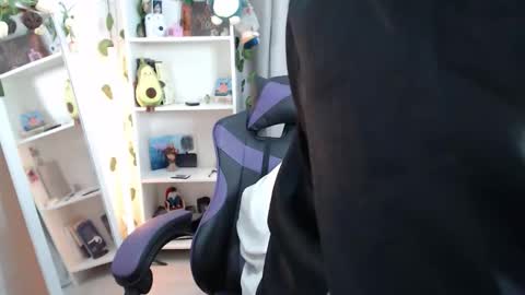 Snapshot of blairvicent chatting on February 25, 4:33 am online show from February 25, 4:33 am