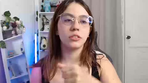 Snapshot of blairvicent chatting on March 12, 2:12 pm online show from March 12, 2:12 pm